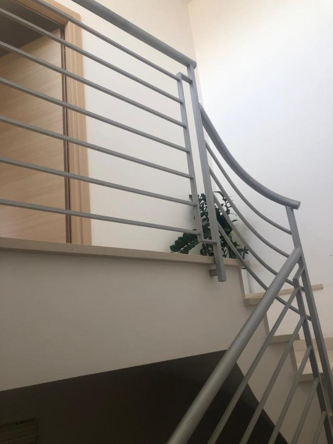 Mansarda Mentana Leilighet Vittoria Eksteriør bilde